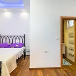 Feriehus Group Natura Croatia, Sleeps Up To 13 People