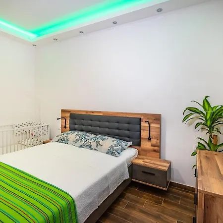Feriehus Group Natura Croatia, Sleeps Up To 13 People