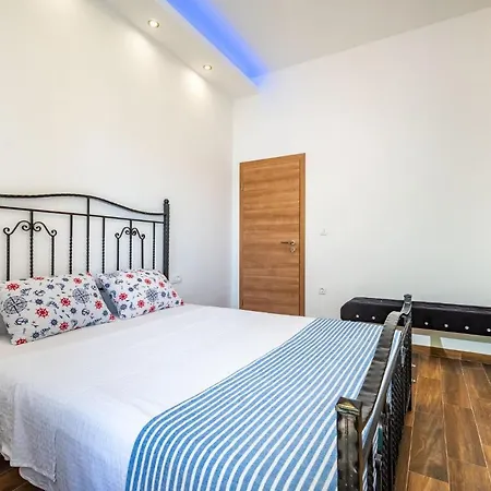 Group Natura Croatia, Sleeps Up To 13 People * Maslenica