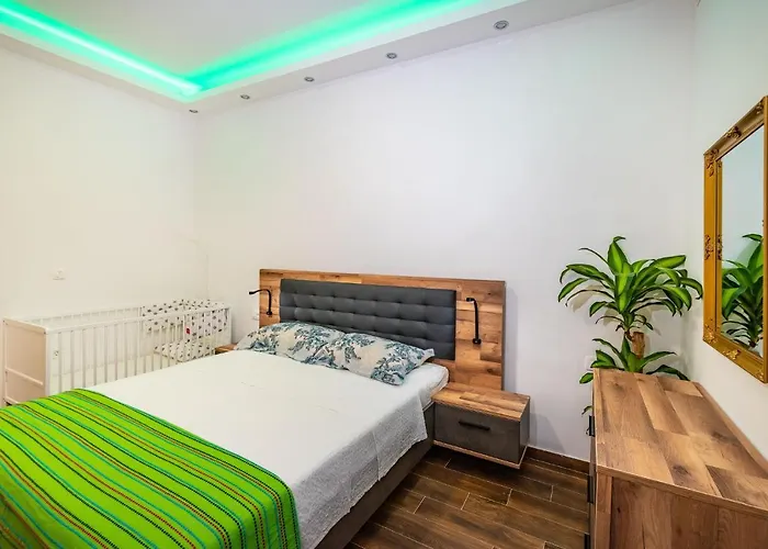 Nyaraló Group Natura Croatia, Sleeps Up To 13 People