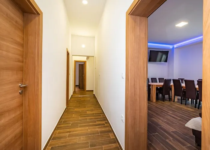 Group Natura Croatia, Sleeps Up To 13 People *