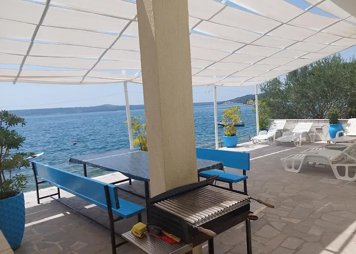 Nyaraló Group Natura Croatia, Sleeps Up To 13 People *