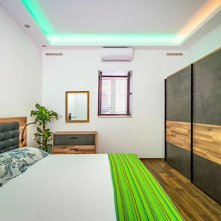 Group Natura Croatia, Sleeps Up To 13 People Σπίτι διακοπών Maslenica