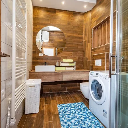 Group Natura Croatia, Sleeps Up To 13 People *