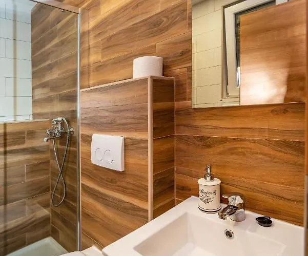 Group Natura Croatia, Sleeps Up To 13 People Vakantiehuis *