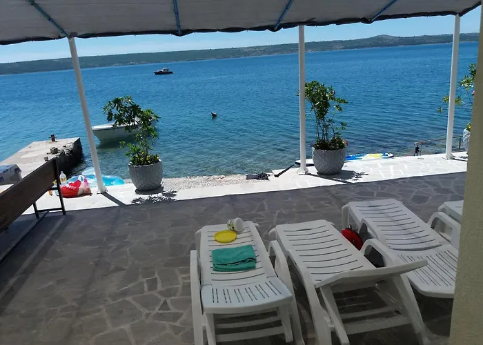 Group Natura Croatia, Sleeps Up To 13 People Maslenica