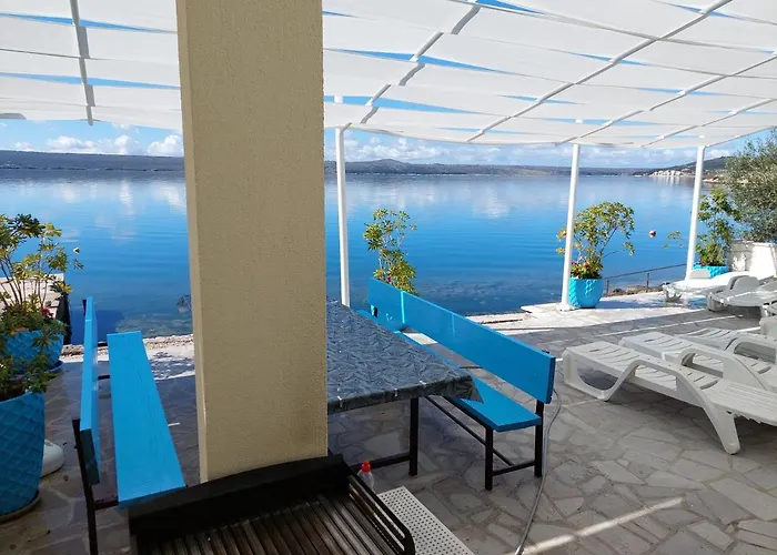 Group Natura Croatia, Sleeps Up To 13 People Casa vacanze Maslenica